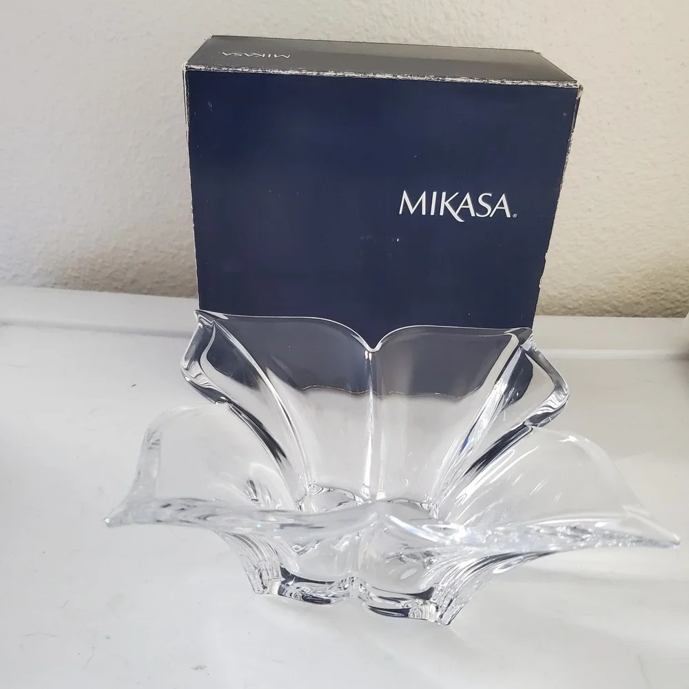 Mikasa Florale Lead Crystal 7 Inch Candy Dish VT215-210 Czech Republic with Box